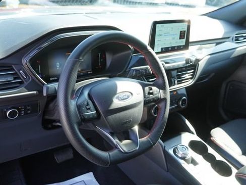 Used 2025 Ford Escape ST-Line AWD/4WD image 18