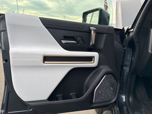 Used 2025 GMC Hummer EV 3X AWD/4WD image 27