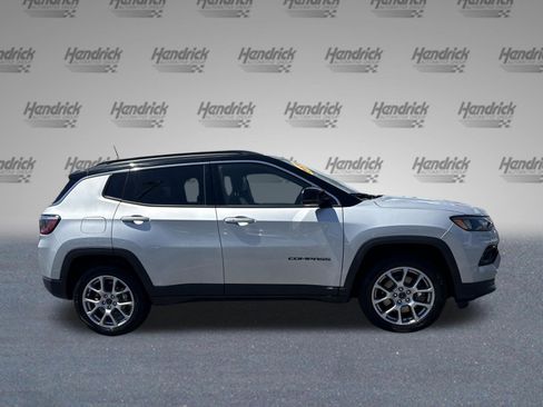 Used 2025 Jeep Compass Limited AWD/4WD image 10