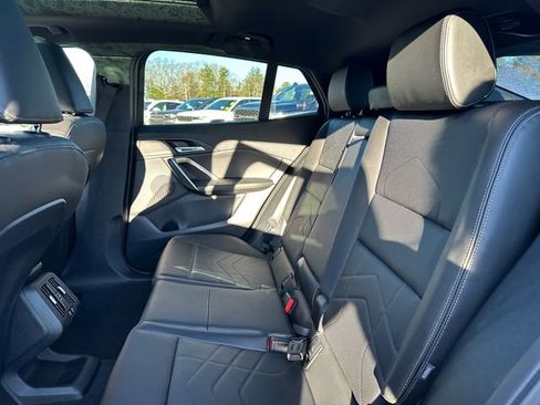 Used 2025 BMW X2 xDrive28i image 16