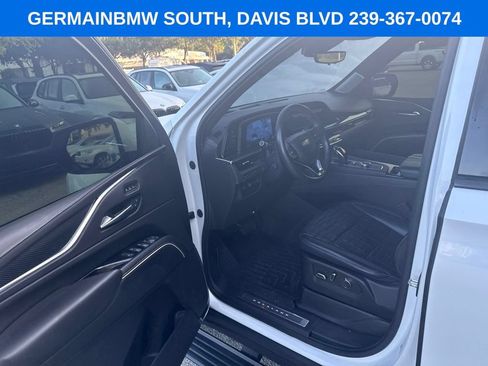 Used 2022 Cadillac Escalade Sport Platinum AWD/4WD image 11