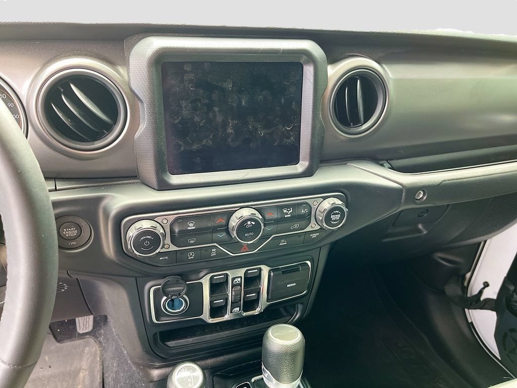 Used 2023 Jeep Gladiator Sport AWD/4WD image 19