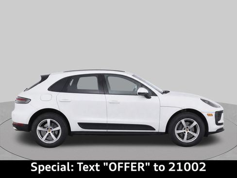 Used 2020 Porsche Macan AWD/4WD image 4