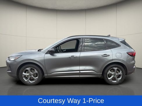 Used 2024 Ford Escape ST-Line FWD image 5