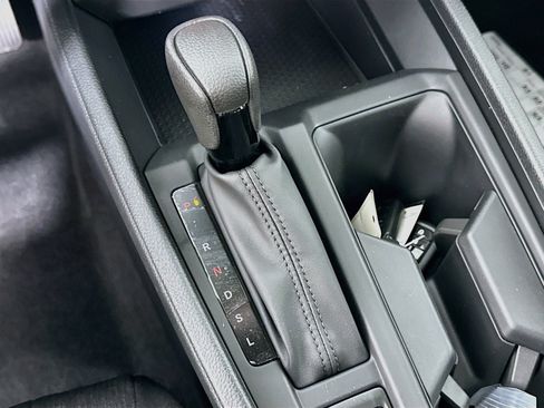 Used 2025 Honda Accord LX image 19