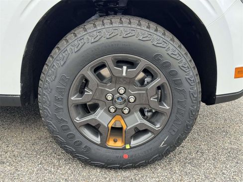 New 2025 Ford Maverick Tremor image 24