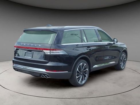 New 2026 Lincoln Aviator Reserve AWD/4WD image 9