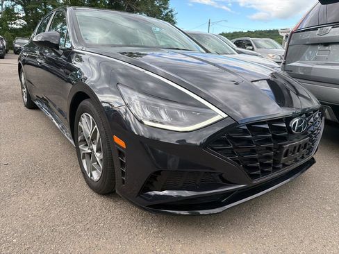 Used 2023 Hyundai Sonata SEL w/ Preferred Accessory Package FWD image 3