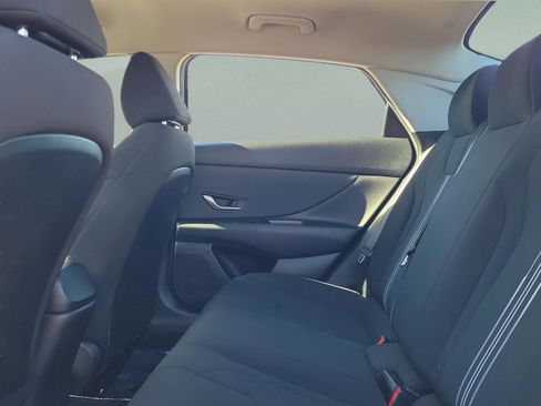 Certified 2023 Hyundai Elantra SEL w/ Convenience Package image 6