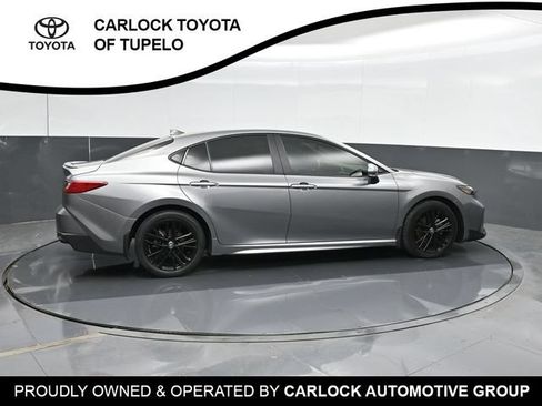 Used 2025 Toyota Camry SE FWD image 4