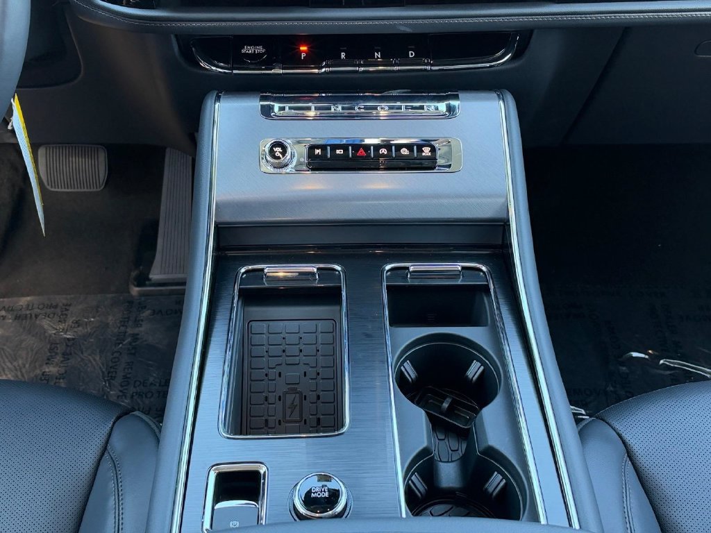 New 2027 Lincoln Aviator AWD image 16