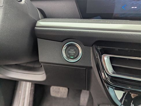 New 2026 Chevrolet Traverse LT image 16