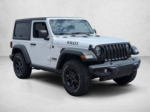 Used 2022 Jeep Wrangler Sport AWD/4WD image 3