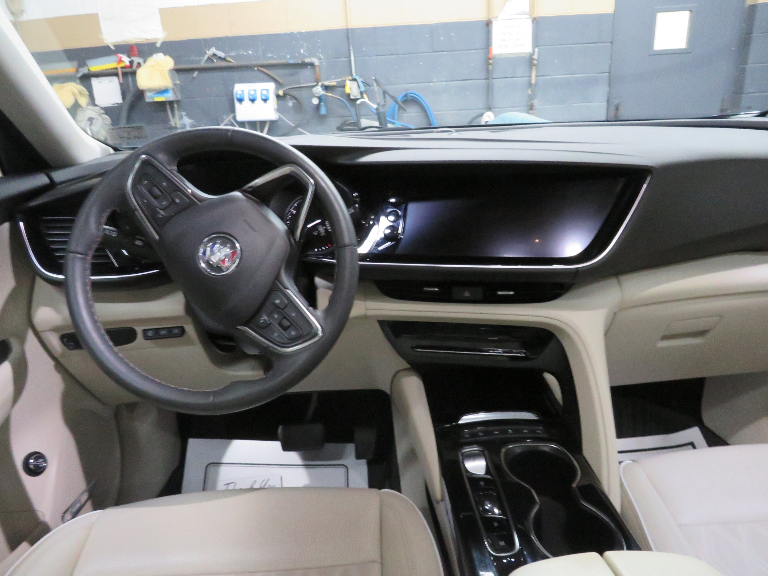 Used 2023 Buick Envision Avenir AWD/4WD image 9