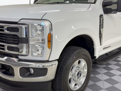 Used 2025 Ford F250 XLT w/ FX4 Off-Road Package AWD/4WD image 13