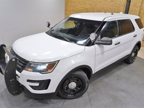 Used 2017 Ford Explorer 4WD Police Interceptor w/ Ready For The Road Package image 2