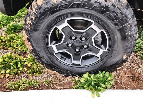 Used 2021 Jeep Gladiator Mojave w/ Cold Weather Group image 10