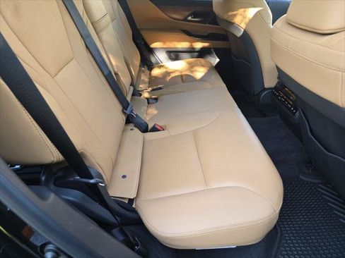 Certified 2025 Lexus LX 600 4WD w/ Appearance Package image 31