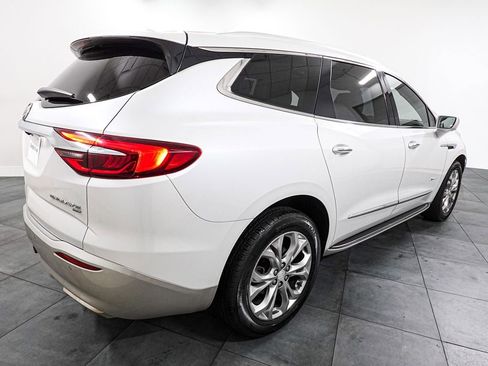 Used 2018 Buick Enclave Avenir w/ Avenir Technology Package AWD/4WD image 6