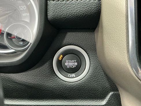 Used 2022 RAM 1500 Laramie AWD/4WD image 54