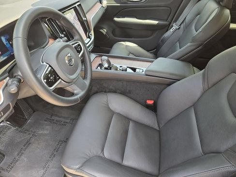 Used 2025 Volvo V60 B5 Cross Country Plus AWD/4WD image 18