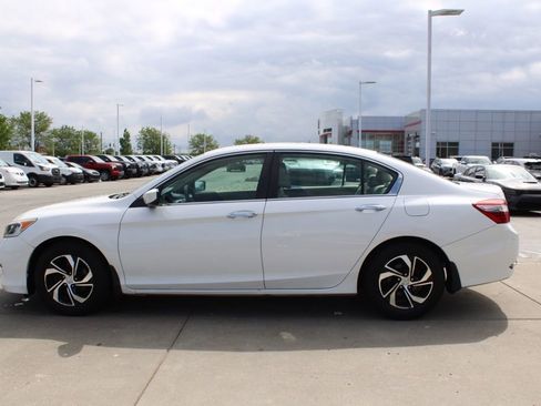 Used 2016 Honda Accord LX image 4