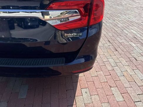 Used 2018 Honda Odyssey EX image 12