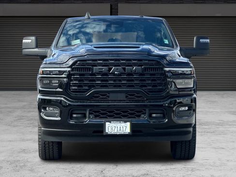 Used 2025 RAM 3500 Limited image 10