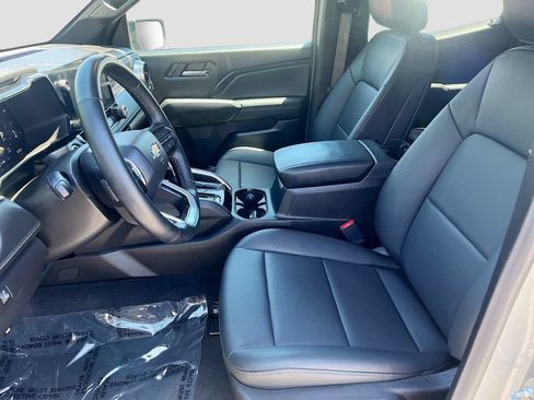 Used 2025 Chevrolet Colorado LT w/ LT Convenience Package AWD/4WD image 20