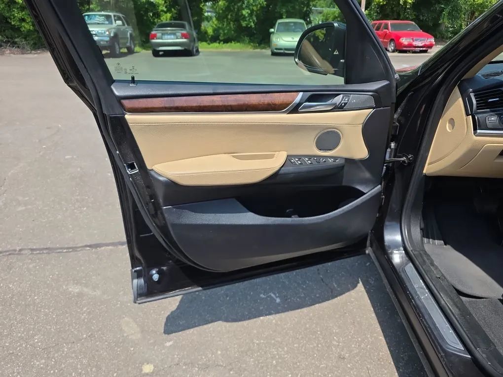 Used 2017 BMW X3 xDrive28i AWD/4WD image 40