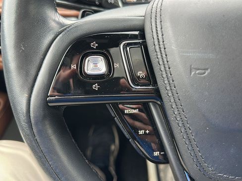 Used 2023 Lincoln Aviator Grand Touring w/ Equipment Group 301A AWD/4WD image 17