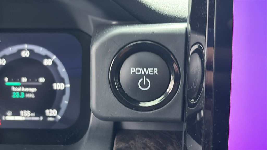 Used 2025 Toyota Tacoma Limited AWD/4WD image 15
