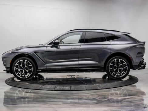 Used 2023 Aston Martin DBX 707 image 7