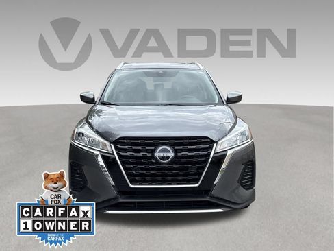 Used 2023 Nissan Kicks SV FWD image 2