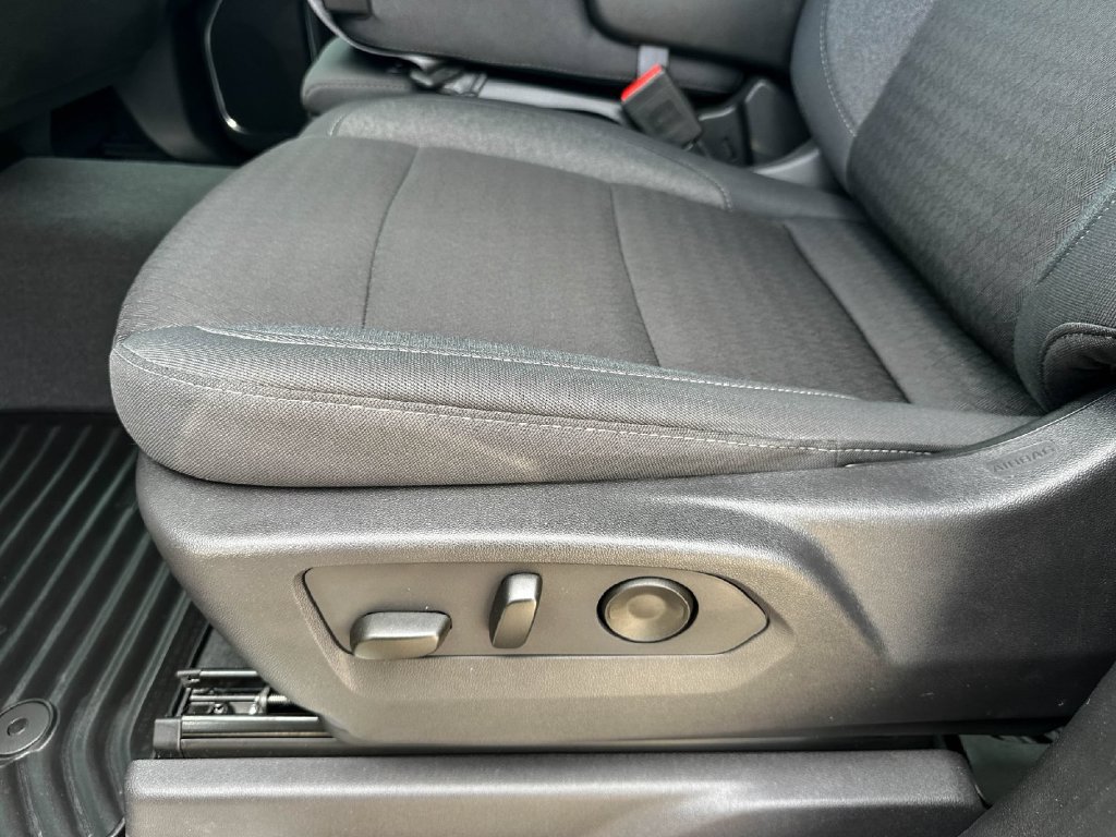Used 2024 Chevrolet Silverado 1500 LT AWD/4WD image 15