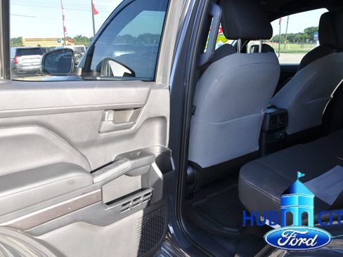 Used 2025 Toyota 4Runner 4WD image 13