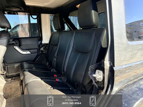 Used 2013 Jeep Wrangler Unlimited Sahara w/ Connectivity Group image 8