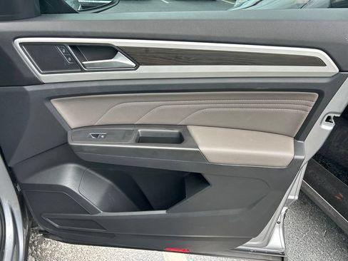 Used 2023 Volkswagen Atlas SE w/ Black Wheel Package FWD image 42