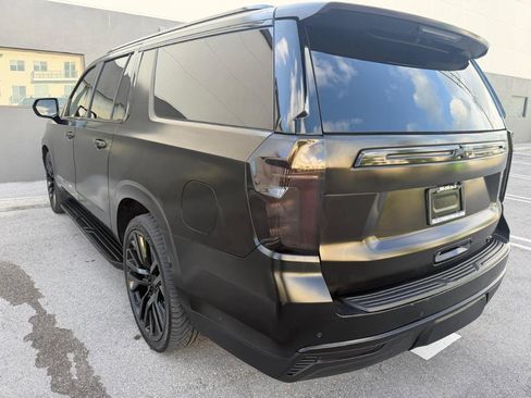 Used 2021 Chevrolet Suburban LT RWD image 8