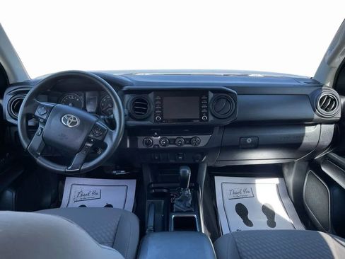 Used 2020 Toyota Tacoma SR image 12
