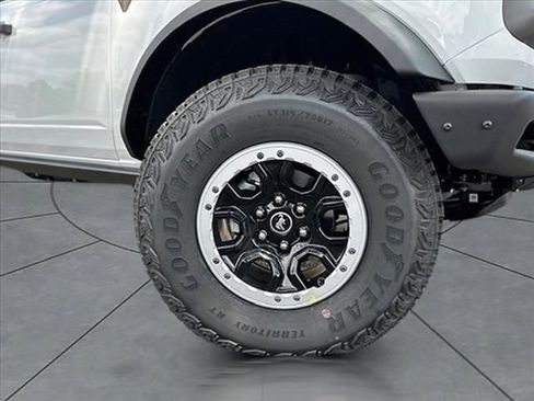 New 2025 Ford Bronco Badlands w/ Sasquatch Package image 4