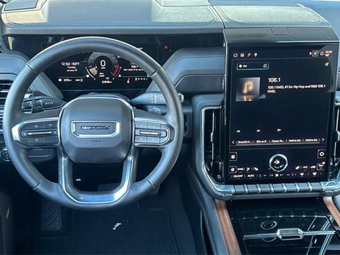 Used 2025 GMC Yukon Denali image 14