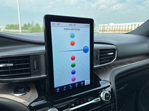 Used 2023 Ford Explorer Platinum w/ Technology Package image 31