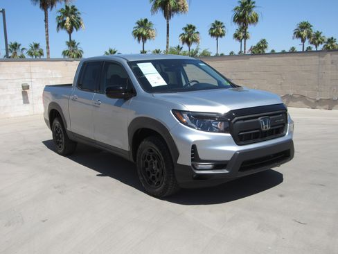 Used 2025 Honda Ridgeline Sport+ image 2
