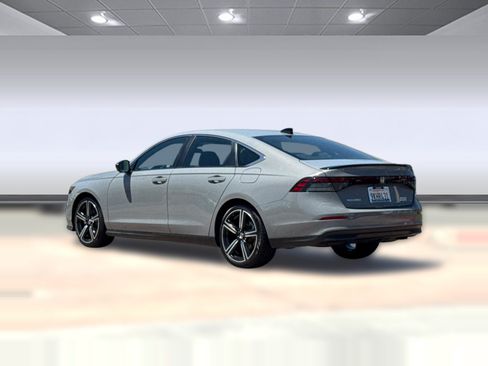 Used 2024 Honda Accord Sport image 3