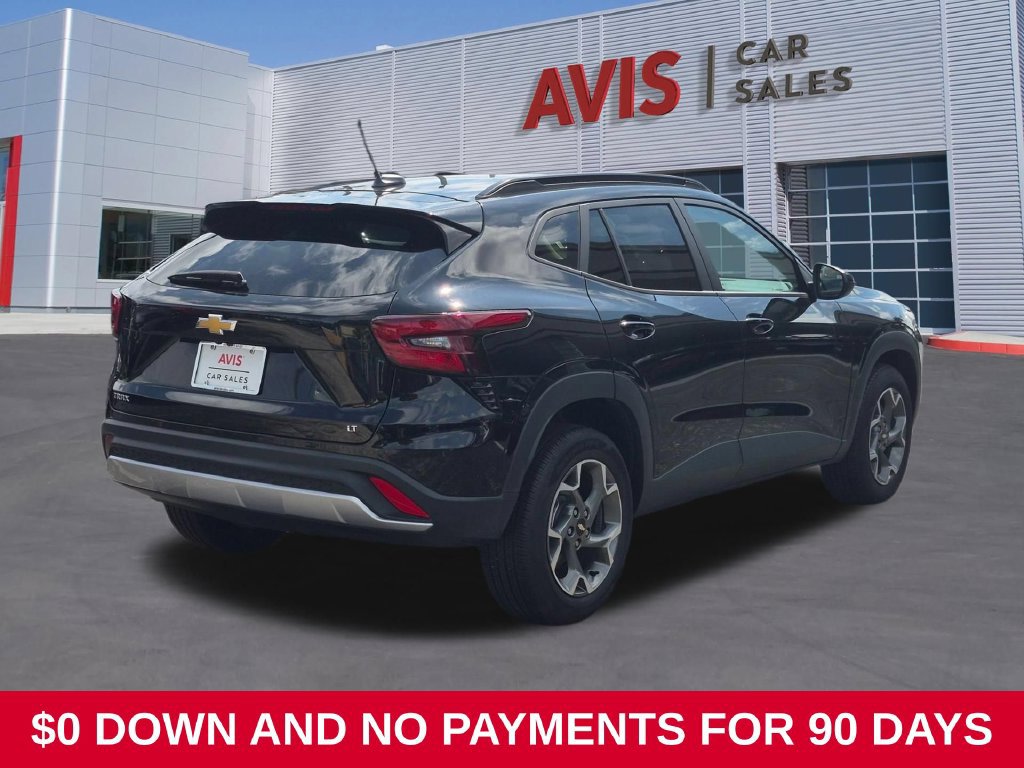 Used 2025 Chevrolet Trax LT w/ LT Convenience Package FWD image 5