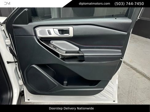 Used 2024 Ford Explorer ST w/ Equipment Group 401A image 23