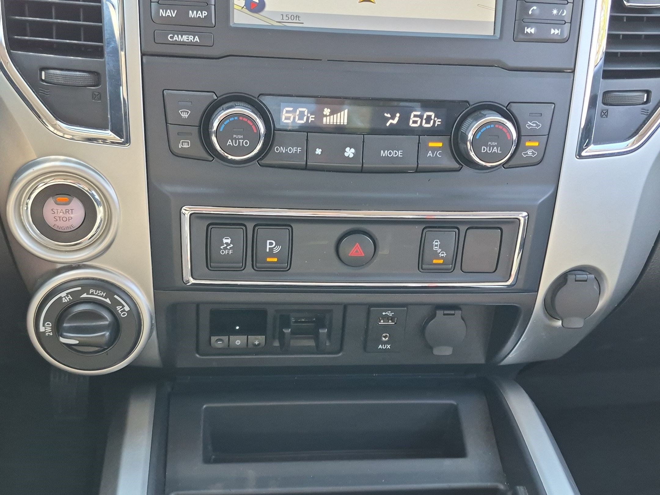 Used 2017 Nissan Titan PRO-4X AWD/4WD image 27