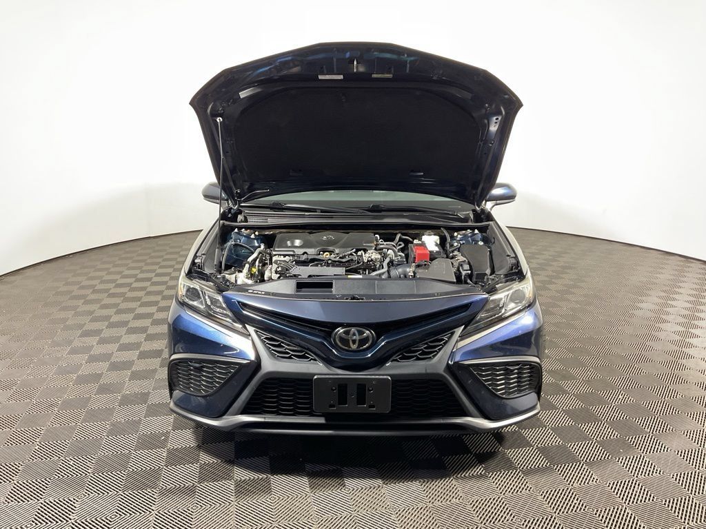 Used 2021 Toyota Camry SE FWD image 7
