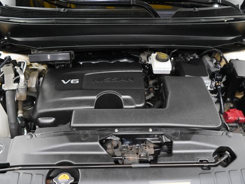 Used 2019 Nissan Pathfinder S AWD/4WD image 30